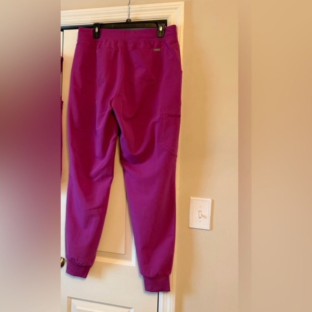 Figs Zamora bright fuschia large tall